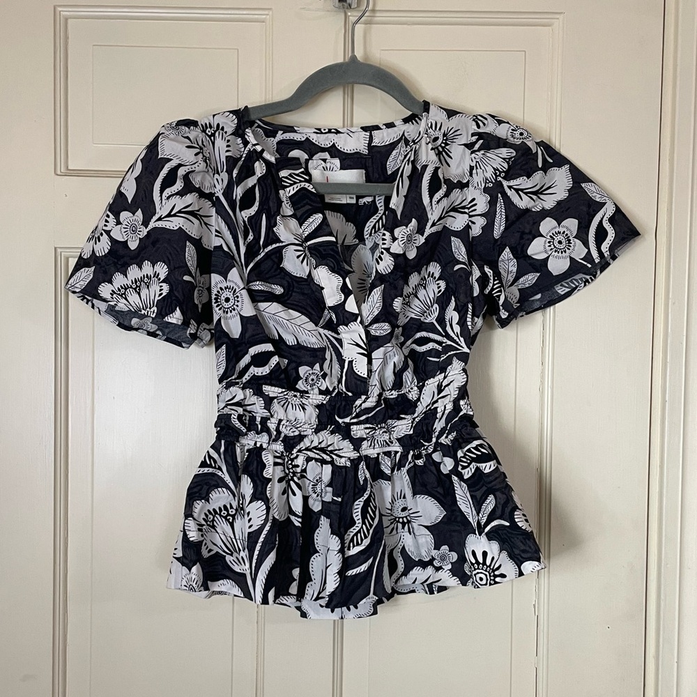 Anthropologie The Somerset FLATTERING Blouse Dark Floral Gray & Black, Size XXS - Picture 8 of 8